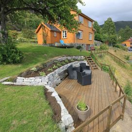Garten mit Terassen